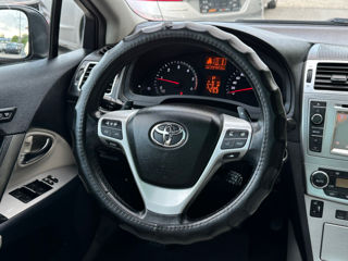 Toyota Avensis foto 12