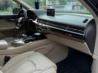 Audi Q7 фото 13