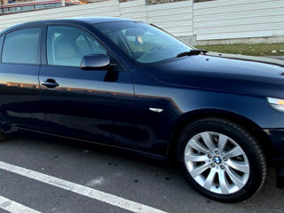 BMW 5 Series foto 4