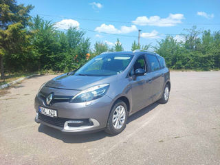 Renault Grand Scenic foto 2