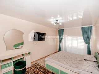 Casă de vânzare în Ialoveni, 2 nivele, cu reparație, teren 14 ari.  foto 7