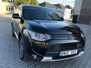 Mitsubishi Outlander foto 4