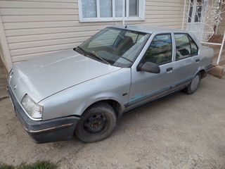 Renault 19 foto 2