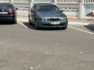 BMW 5 Series foto 5