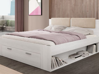 Set de mobilă calitativă și frumoasă  în dormitor foto 3