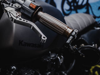 Kawasaki GPZ 550 foto 4