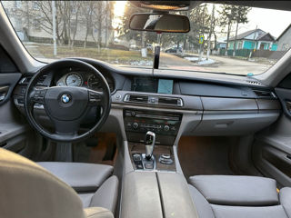 BMW 7 Series foto 7