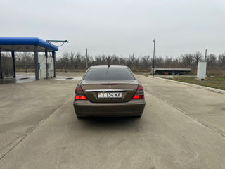 Mercedes E-Class foto 5