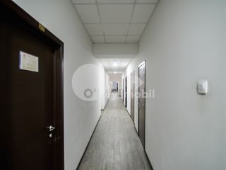 Oficiu în Centru !! 50 mp, euroreparație, 350 € ! foto 8