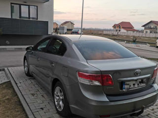 Toyota Avensis foto 3