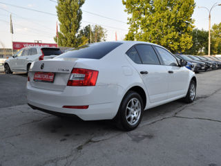 Skoda Octavia foto 3