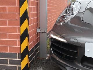 Coltar protectie perete parcare