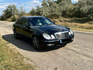 Mercedes E-Class foto 2