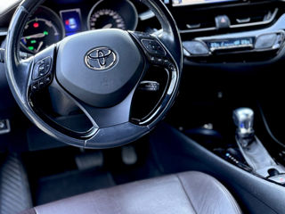 Toyota C-HR foto 8