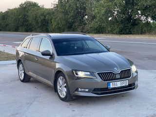 Skoda Superb foto 4