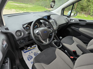 Ford Tourneo Courier foto 8