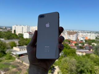 iPhone 8+ 64gb foto 1