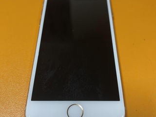 Iphone 8 64gb rose-gold impecabil  1600lei