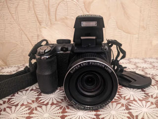 Ультразум-фотоаппарат Fujifilm FinePix S3200 с отличным 24-кратным приближением.