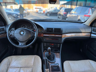 BMW 5 Series foto 9