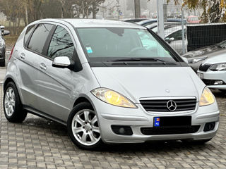 Mercedes A-Class foto 1