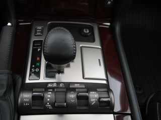 Lexus LX Series foto 9