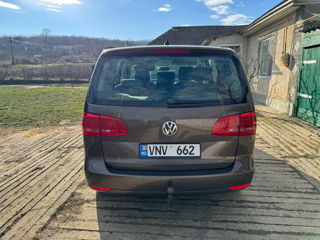 Volkswagen Touran foto 5