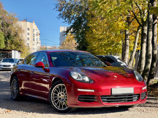 Porsche Panamera foto 1