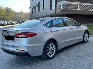 Ford Fusion foto 5