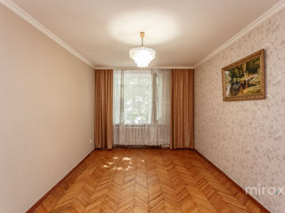 Apartament cu 3 camere, 71 m², Râșcani, Chișinău foto 3