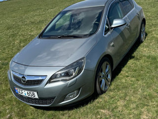 Opel Astra фото 3