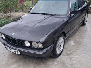 BMW 5 Series foto 8