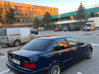 BMW 3 Series foto 4