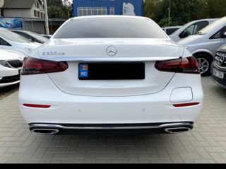 Mercedes E-Class foto 8