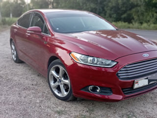 Ford Fusion foto 2