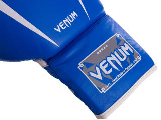 Перчатки боксерские кожаные на шнуровке Venum 10,12,14 O.Z в наличии ( новые) !!! foto 4