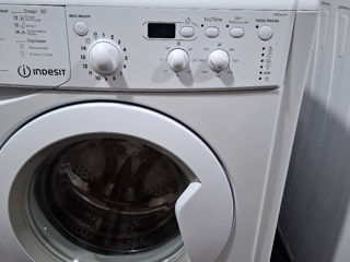 Indesit lucriaza bine foto 4