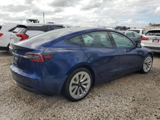 Tesla Model 3 foto 4