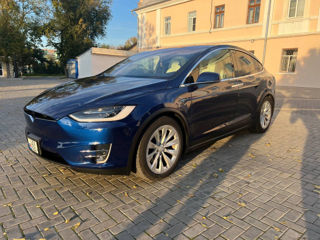 Tesla Model X foto 2