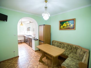 Apartament cu 2 camere, 45 m², Centru, Chișinău foto 4