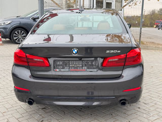 BMW 5 Series foto 6