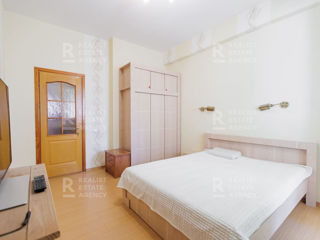 Apartament cu 2 camere, 72 m², Centru, Chișinău foto 4