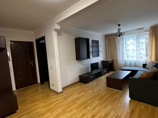 Apartament cu 3 camere, 80 m², Botanica, Chișinău foto 1