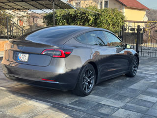 Tesla Model 3 foto 5