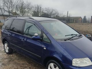 Volkswagen Sharan foto 1