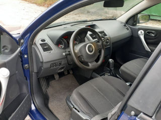 Renault Megane foto 2