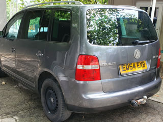 Volkswagen Touran foto 5