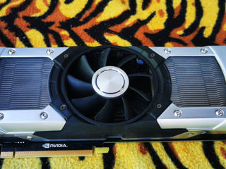 Продам двухпроцессорную видеокарту Nvidia GeForce GTX 690