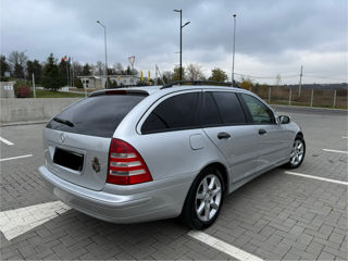 Mercedes C-Class foto 6