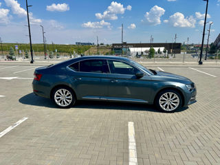 Skoda Superb foto 3